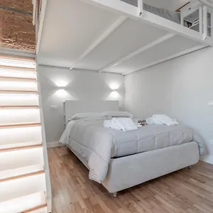 https://centro-da-vinci-loft.it-tuscanyhotel.com