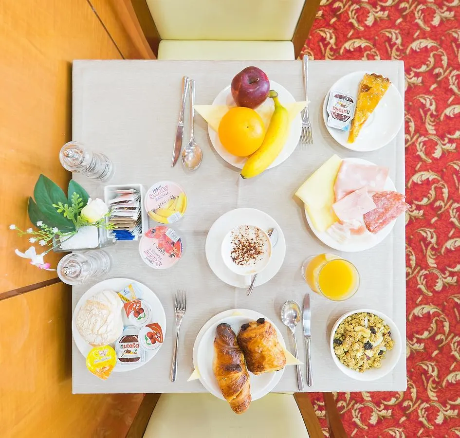 Hotel Teco Milan 3*,